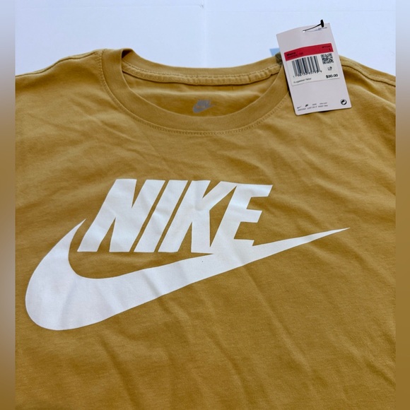 NWT Men’s The Nike Tee, Athletic Gold, Size Large - Picture 2 of 4